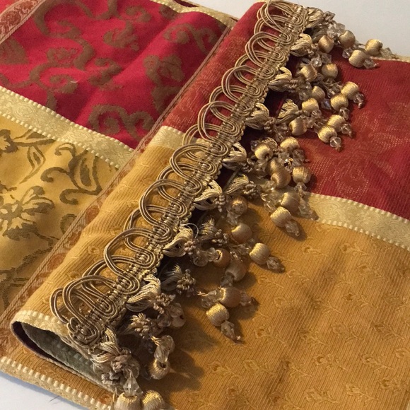 Table Runner 76 x 14 Gold and Red with tassels - Picture 2 of 9